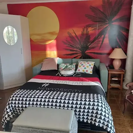 Studio, Proche Piscine Patinoire Iut Lycee Golf Calme Excellent Emplacement, Terrasse Park Ferme *