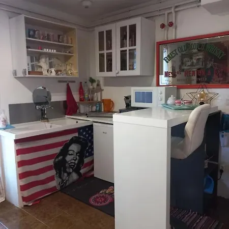 Apartmán Studio, Proche Piscine Patinoire Iut Lycee Golf Calme Excellent Emplacement, Terrasse Park Ferme