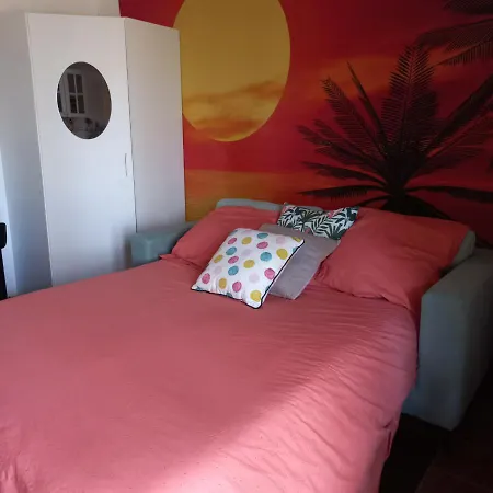 Studio, Proche Piscine Patinoire Iut Lycee Golf Calme Excellent Emplacement, Terrasse Park Ferme
